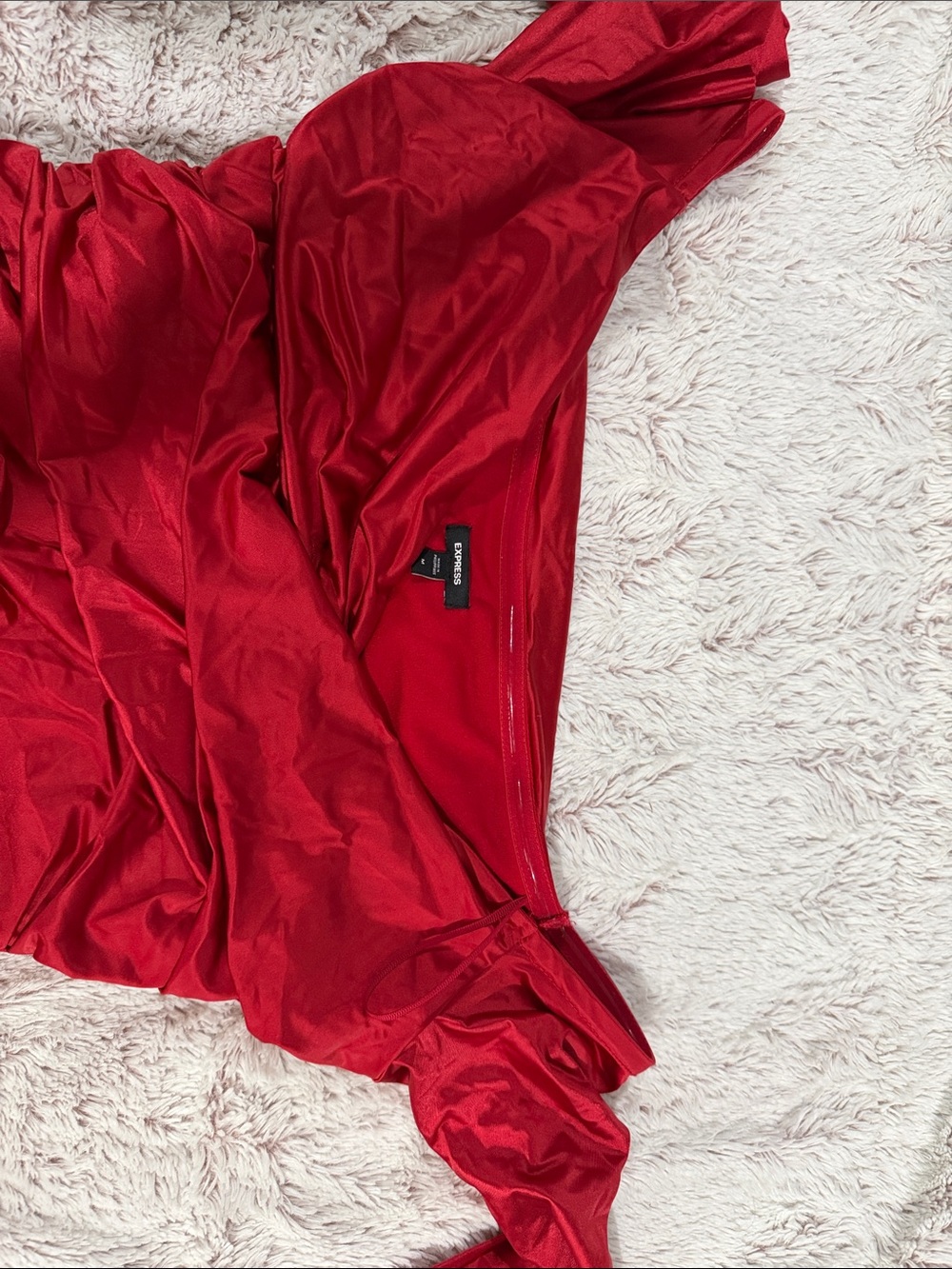 Express Red Off-Shoulder Ruched Midi Dress - Picture 2 of 3